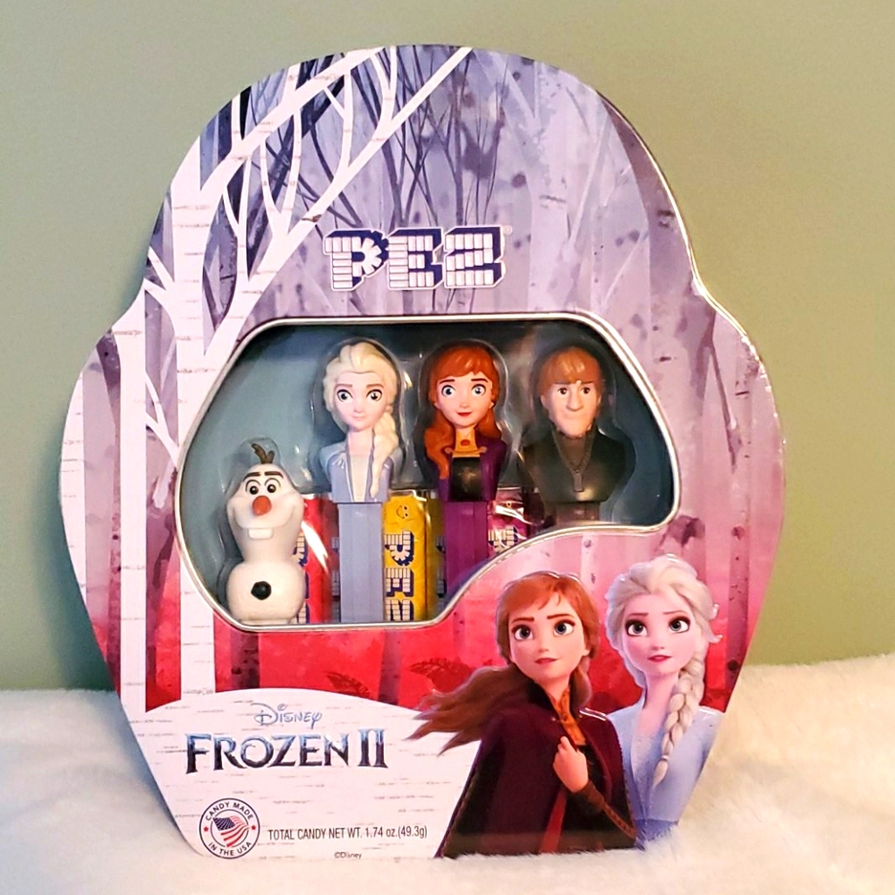 HOLD FOR vtkuryq NWT Disney Frozen collector's pez